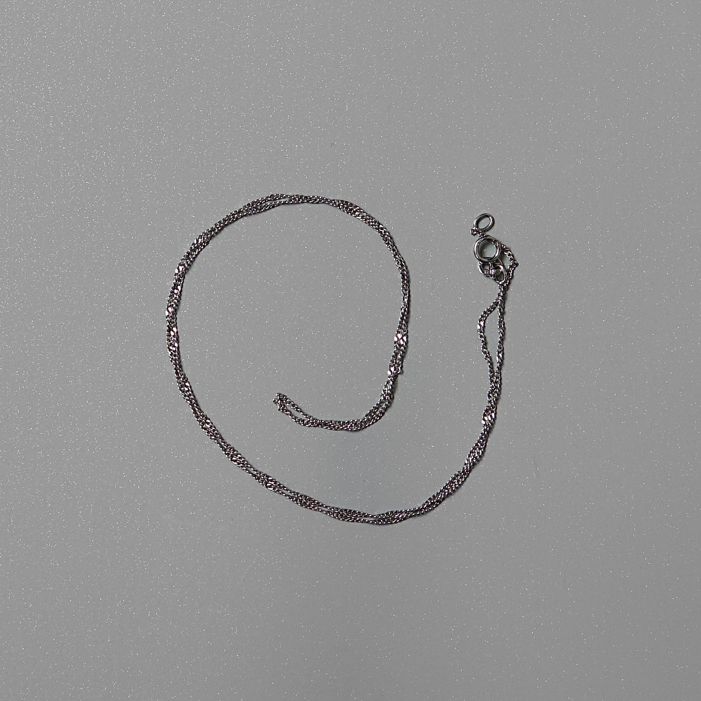Twisted Chain