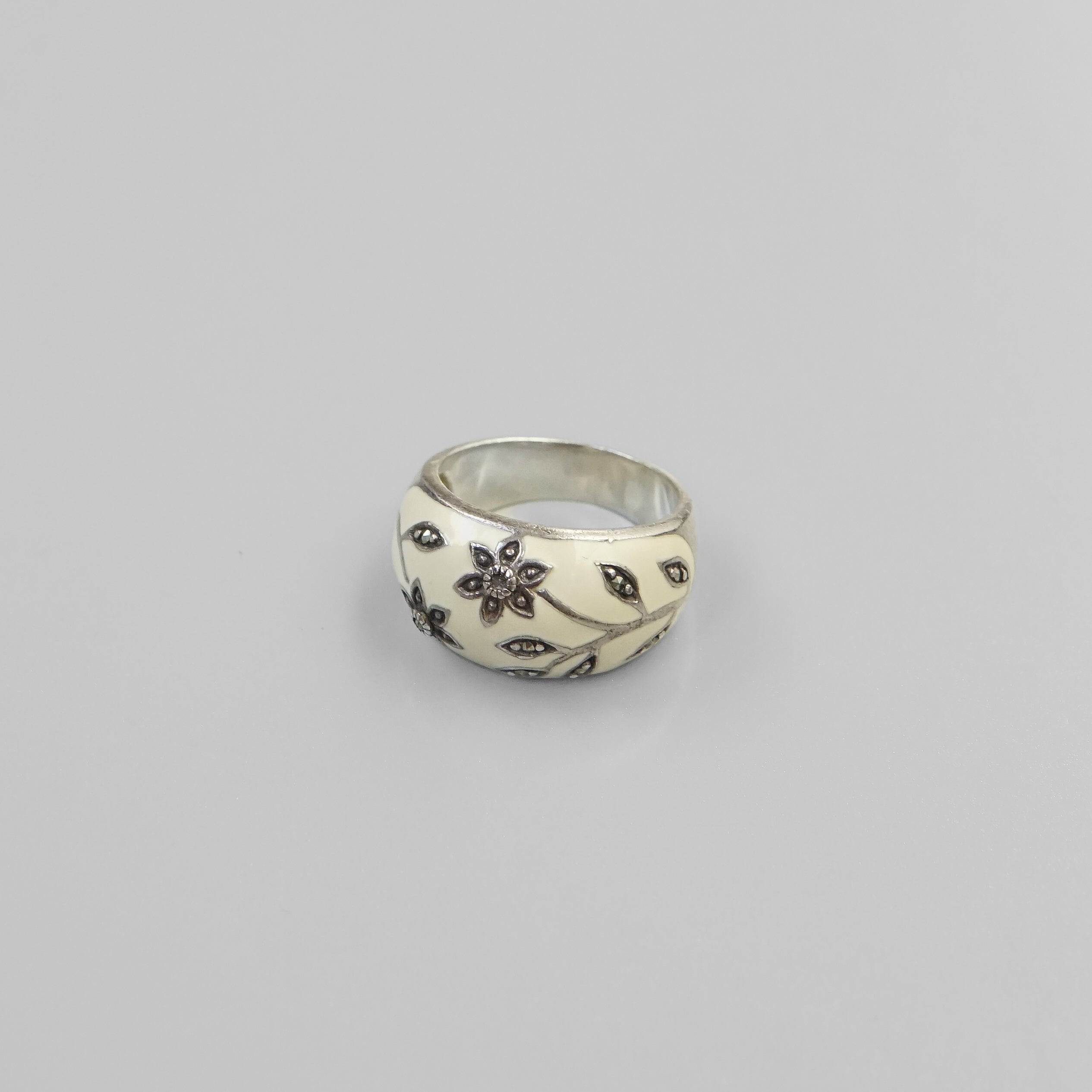 Flower Enamel Ring