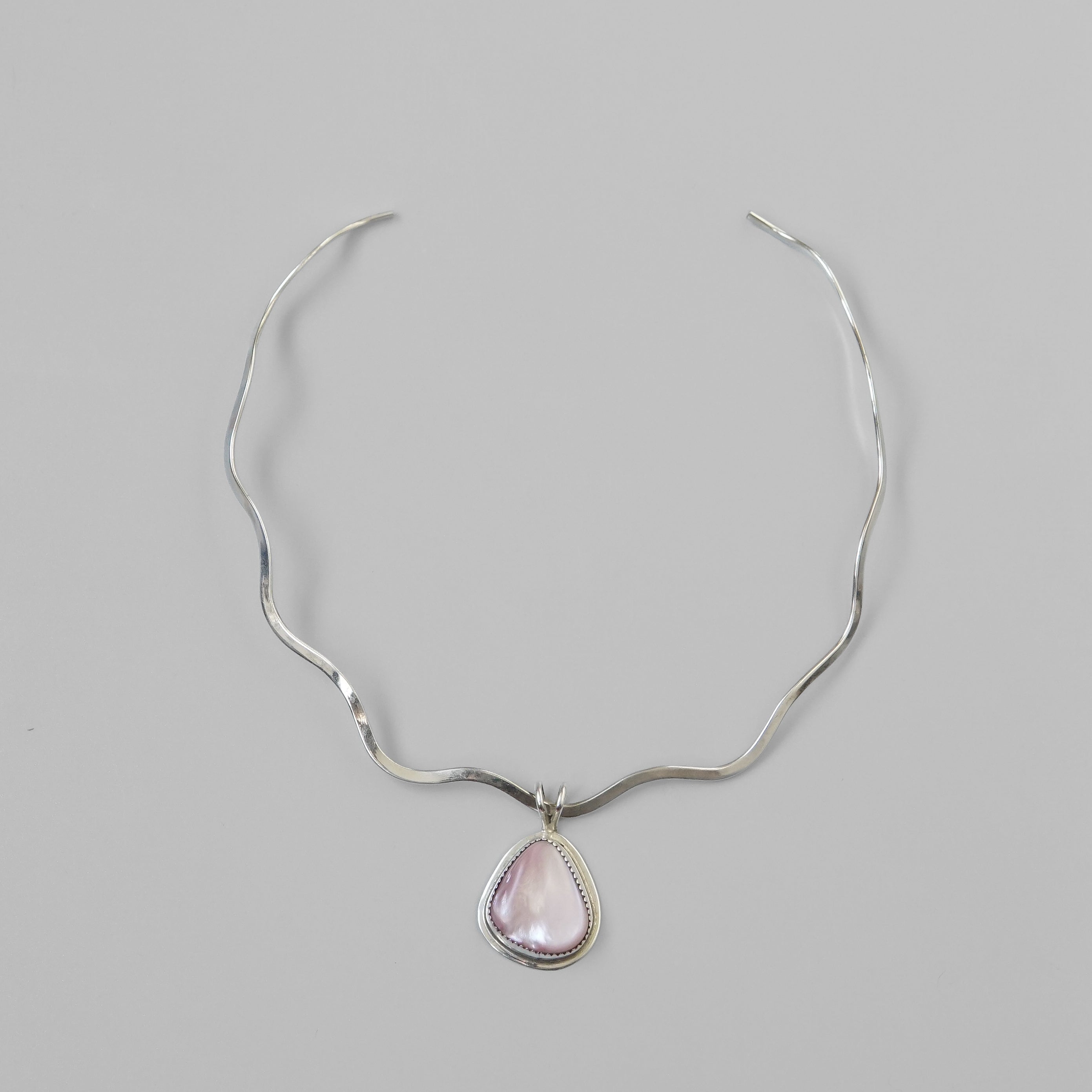 Pink Wavy Collar Necklace