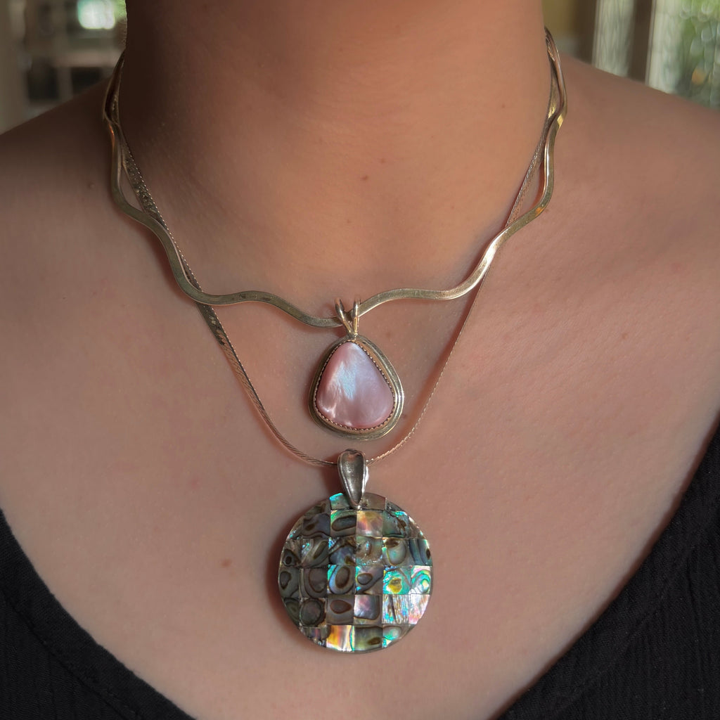 Pink Wavy Collar Necklace
