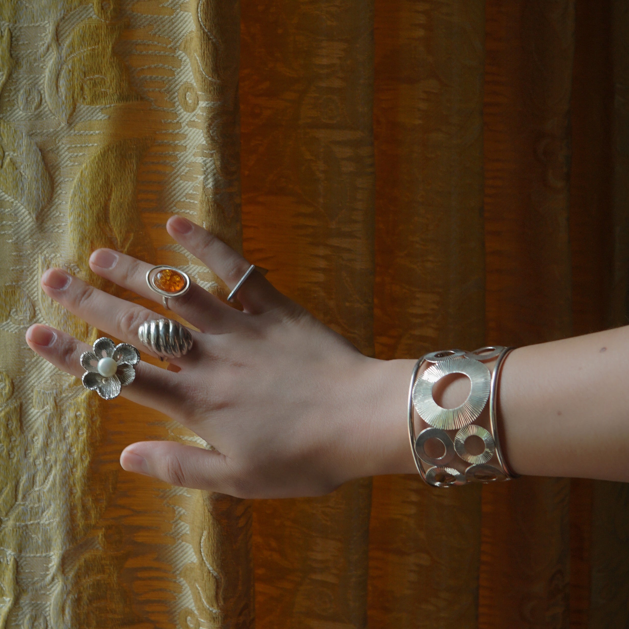Cut-out Circle Cuff