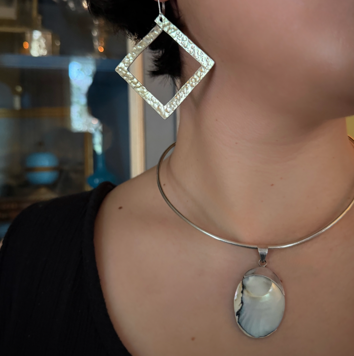 Oval Shell Collar