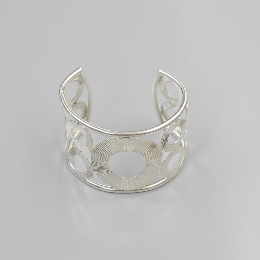 Cut-out Circle Cuff