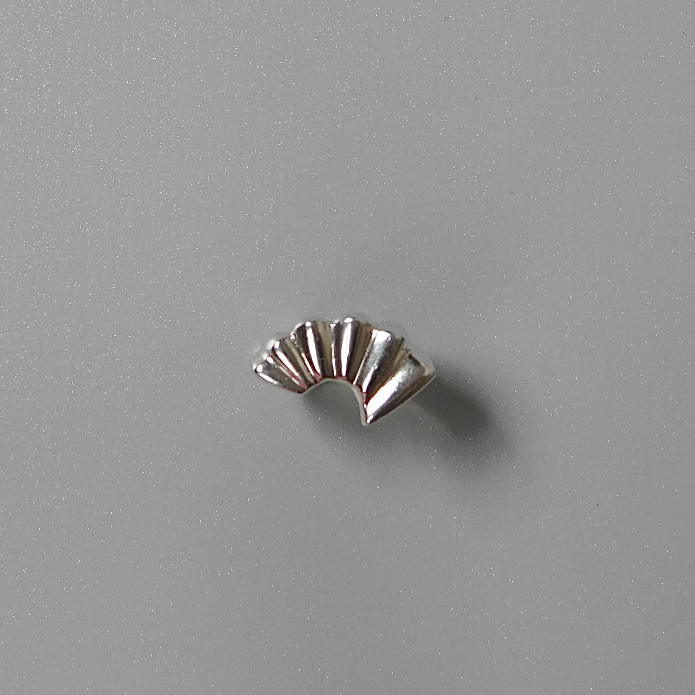 Fanned Ring