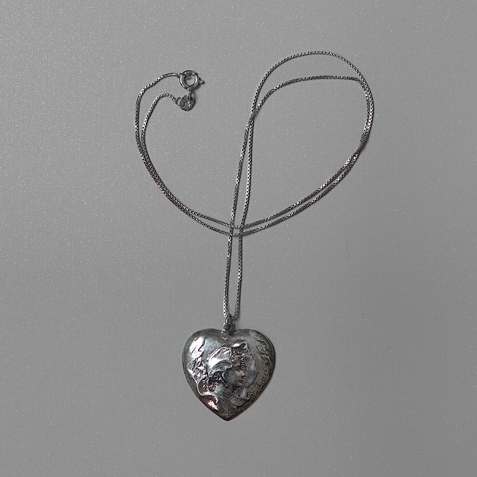 Nouveau Heart Necklace